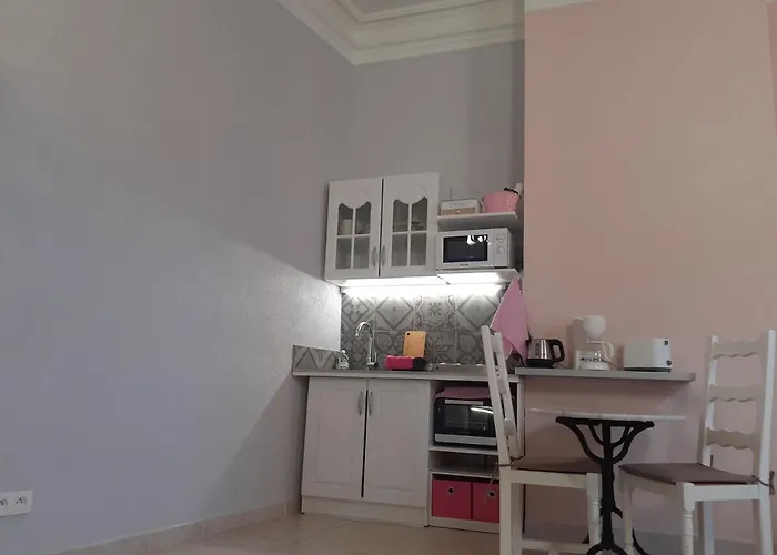 Centre Historique Πανσιόν *